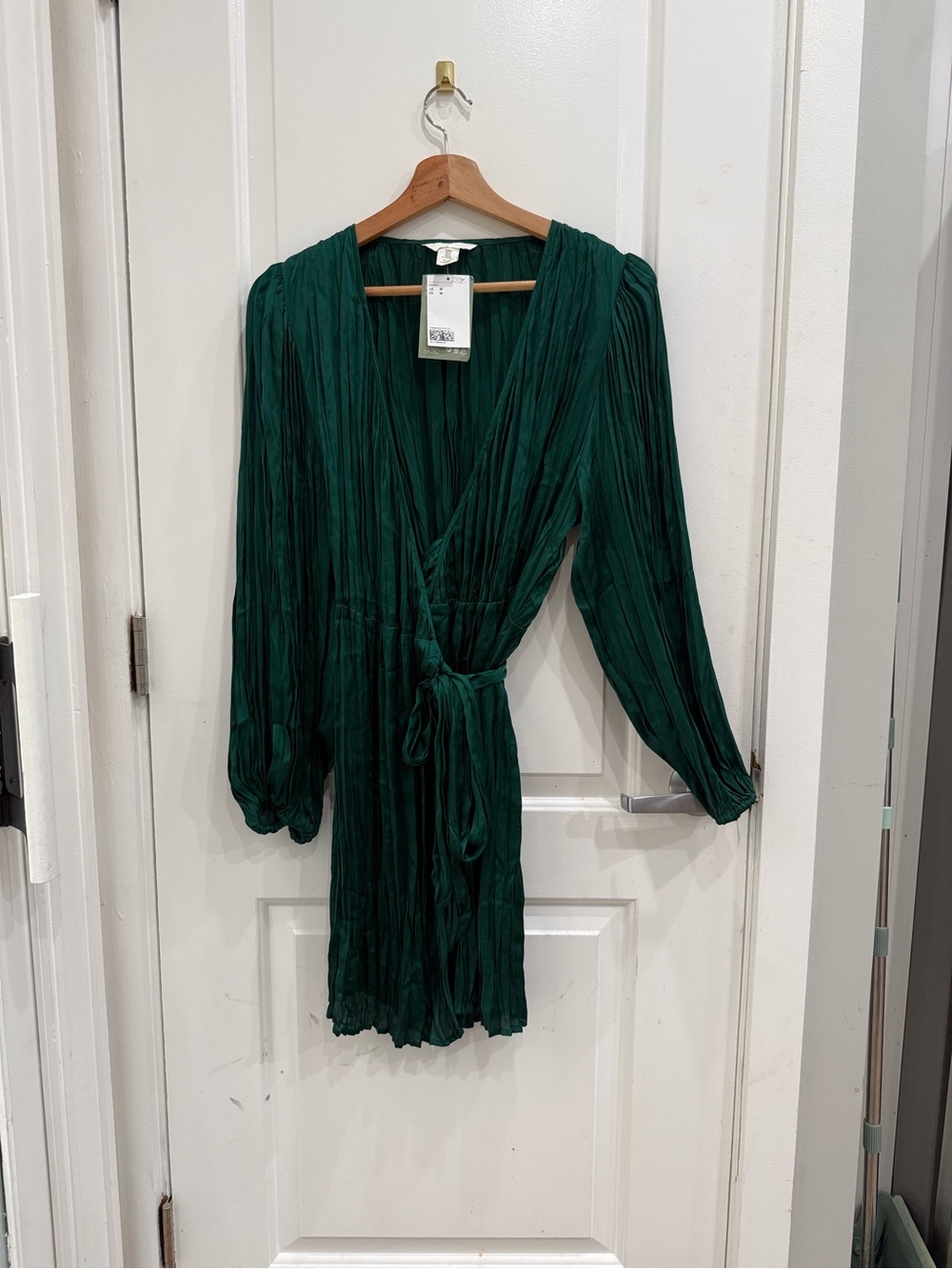 Women’s Emerald Green Wrap Dress with Tie Waist